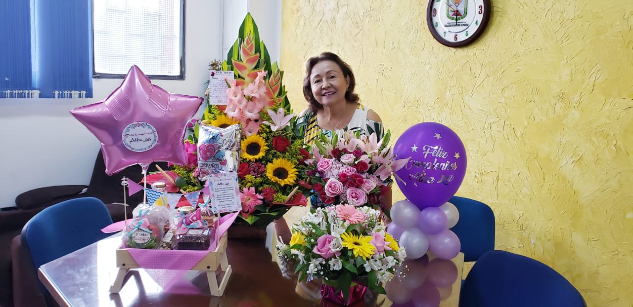 La cumpleañera, Alba Luz Ortiz.